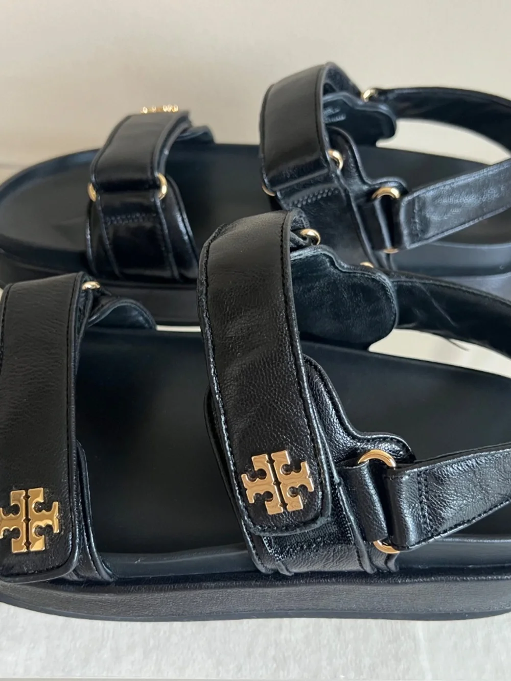 Tory Burch Black Kira Sport Strappy Sandal Gold Logo Size 10M